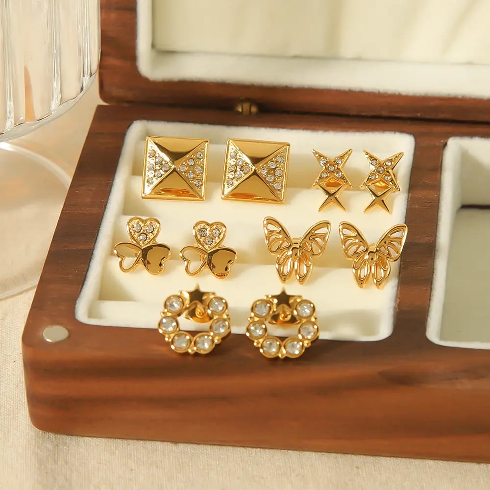 1 pair of exquisite and fashionable  gold-plated stainless steel geometric heart-shaped hollow butterfly dot diamond earrings for women's jewelry for daily wear
